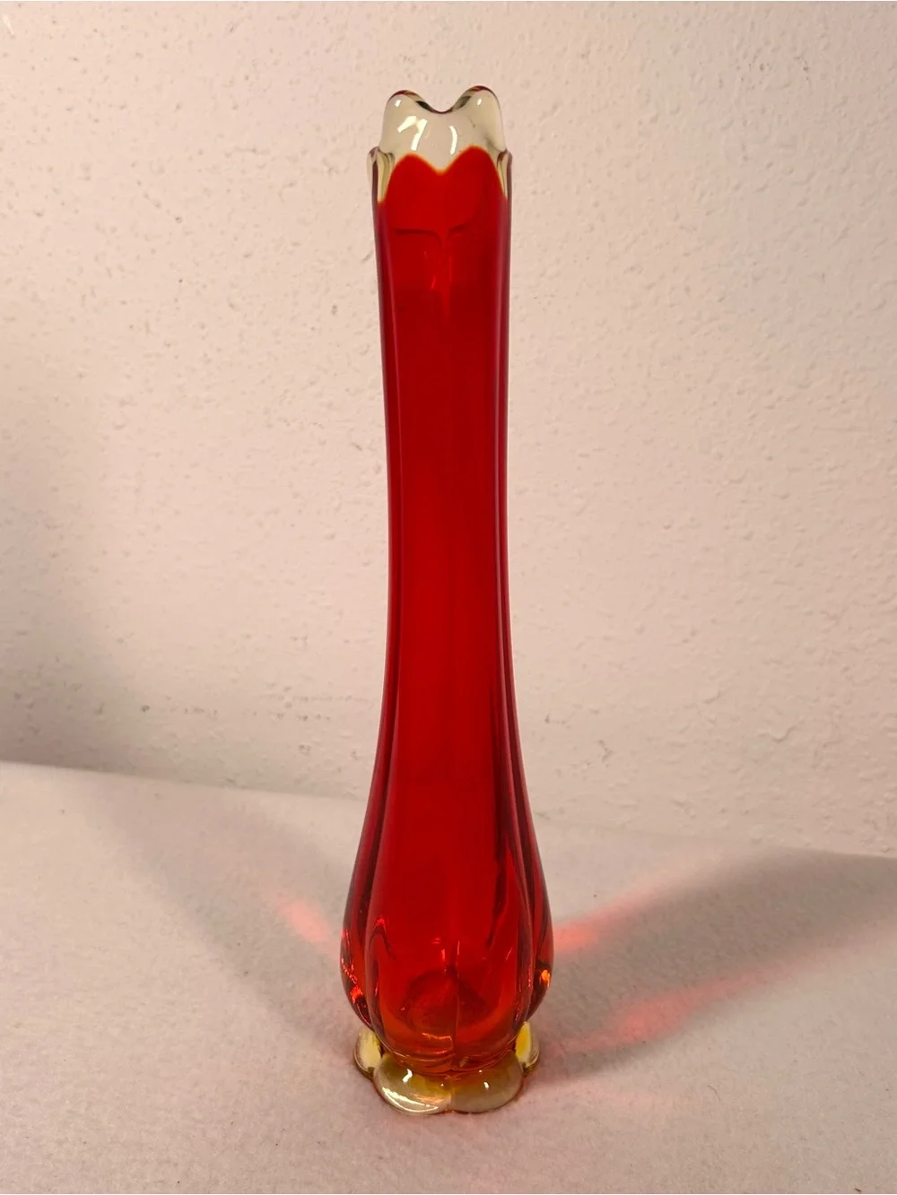LE Smith Swung Vase Glass Stretch Red Amberina 12